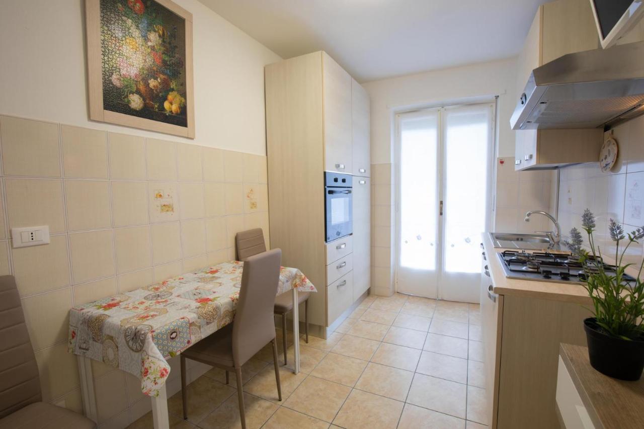 Lorenzo'S Apartament อาออสตา ภายนอก รูปภาพ