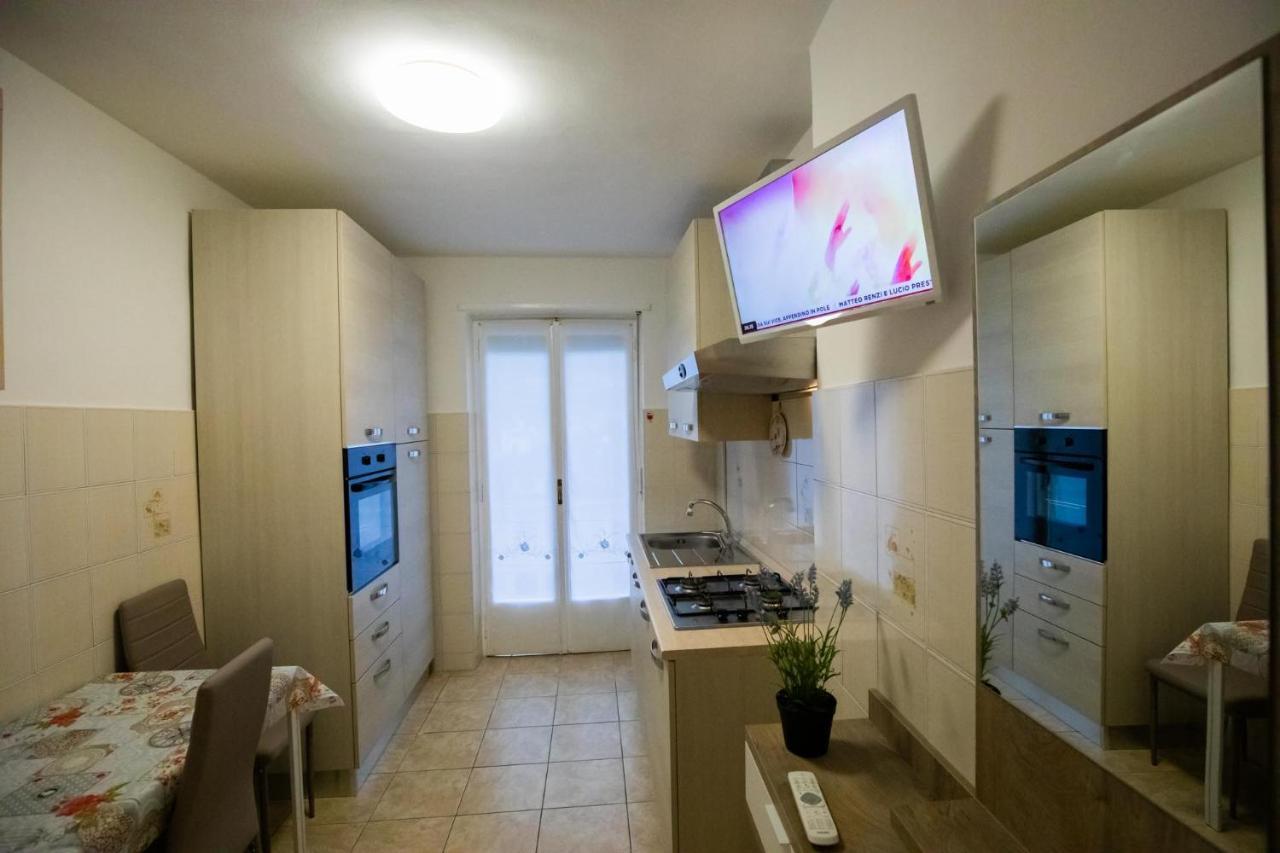 Lorenzo'S Apartament อาออสตา ภายนอก รูปภาพ